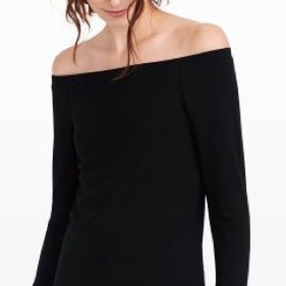 Club Monaco Tops - Club Monaco black off shoulder long sleeve top